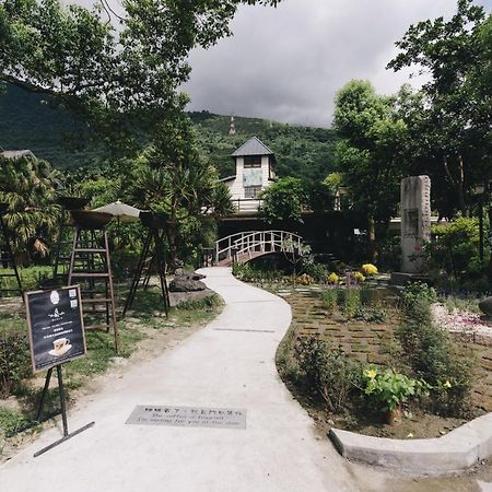 Ferienwohnung Monet Garden Coffee Farm Chinan Exterior foto